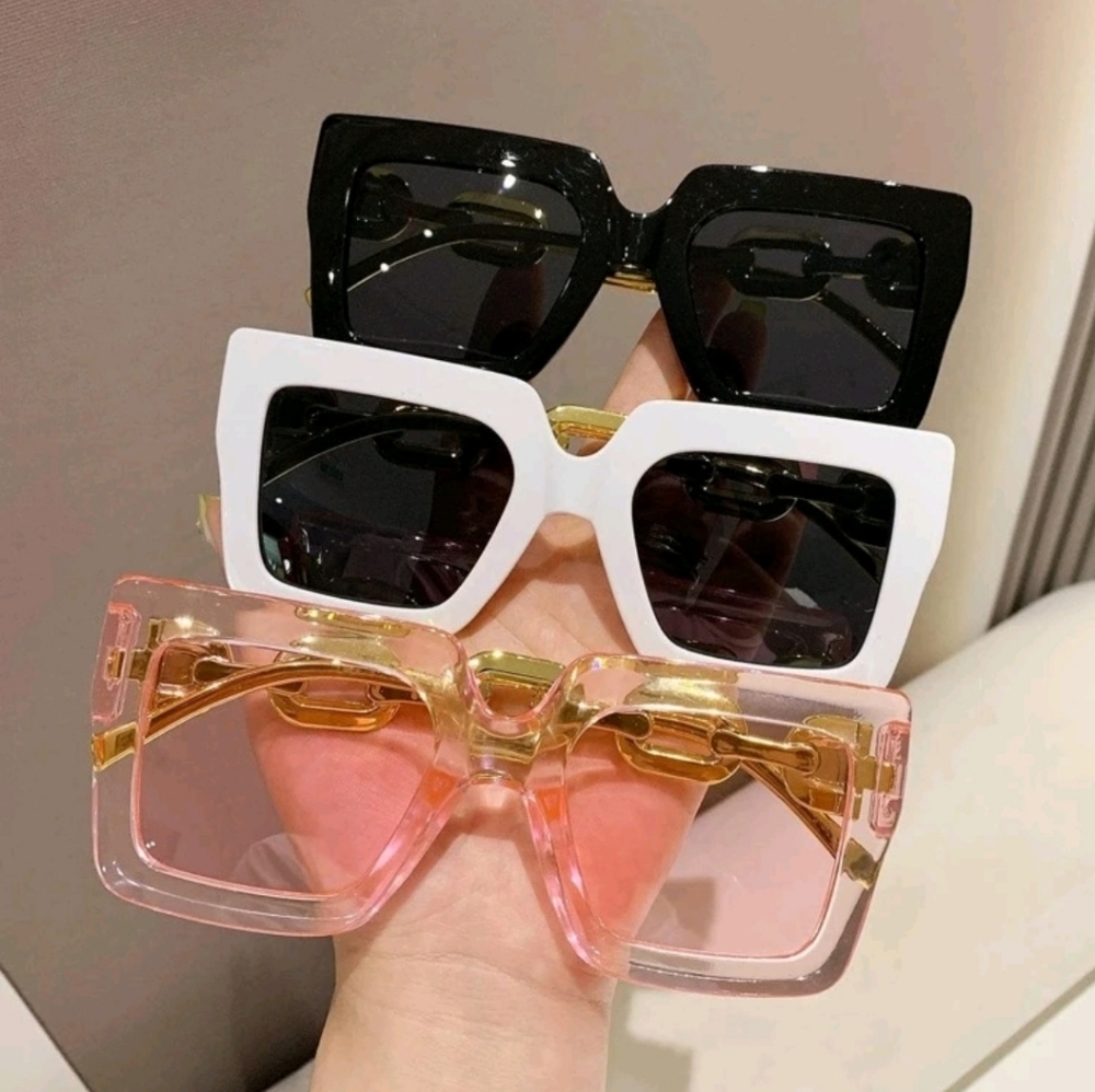 "Luxury Oversized Square Sunglasses with Gold Chain Detail - Multicolor".